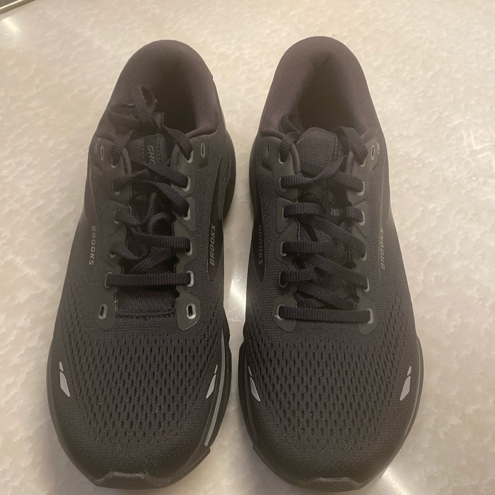 Brooks Running Ghost 15 Women’s 9.5 D Running Shoes